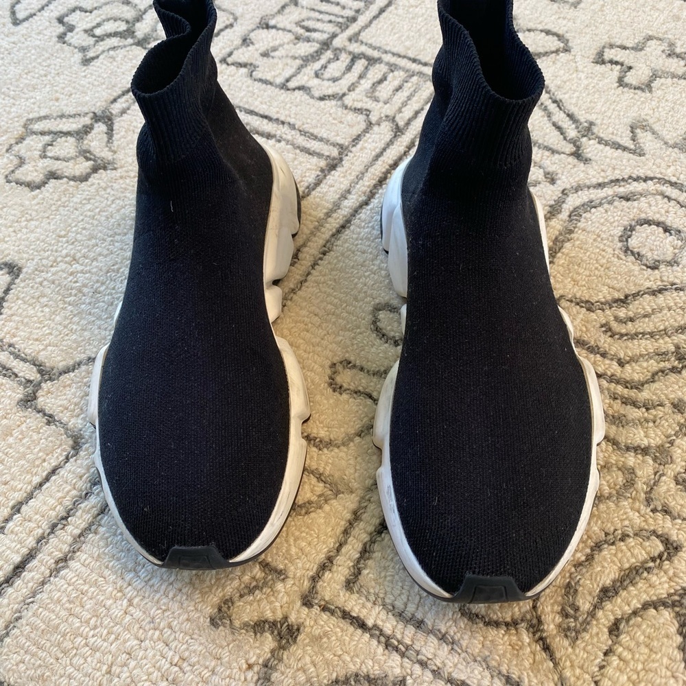 AUTHENTIC Balenciaga speed graffiti Trainers - Picture 8 of 12